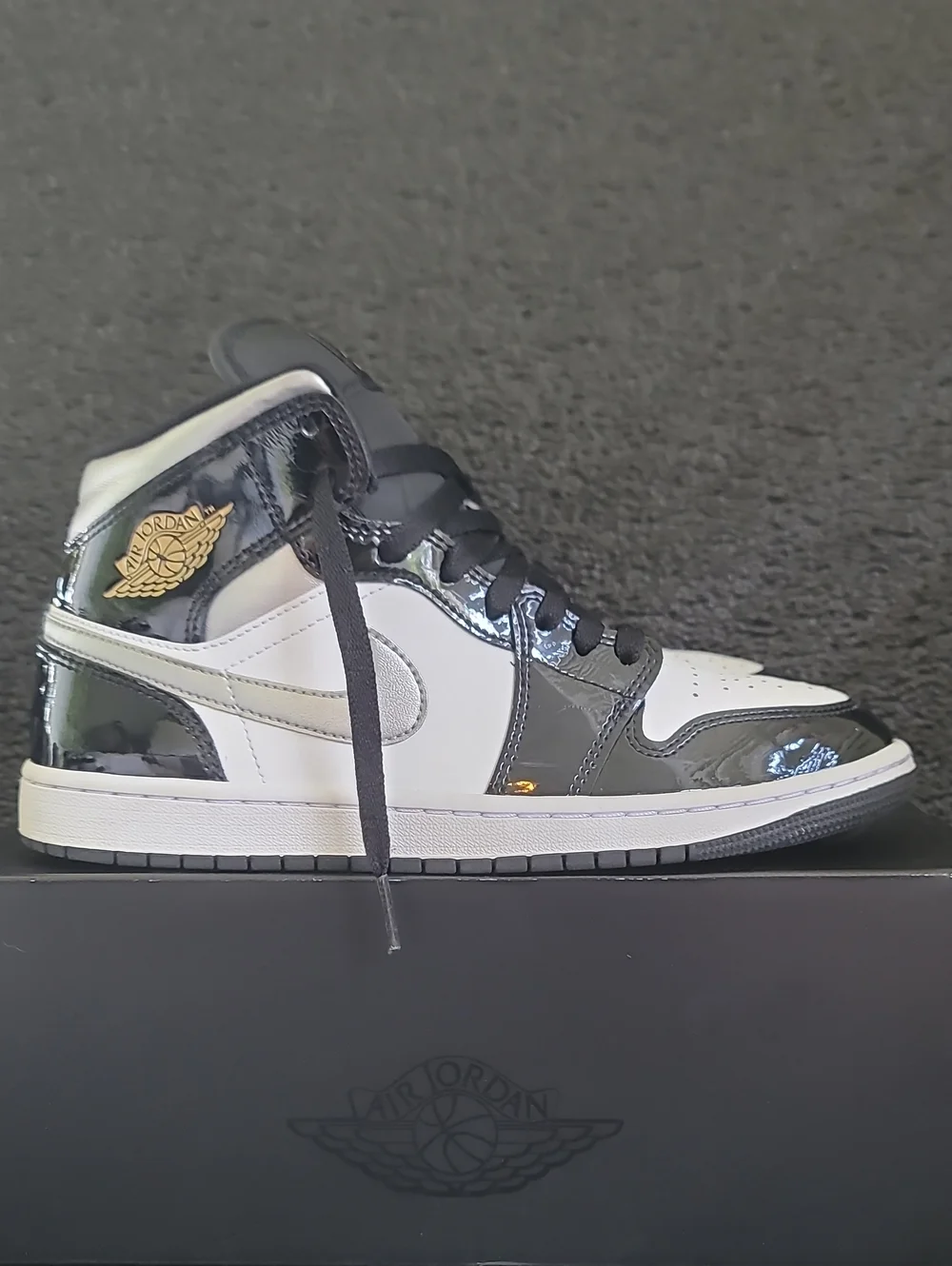 Nike Air Jordan 1 Mid SE 